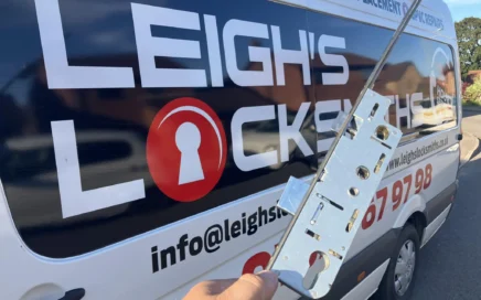 emergency locksmiths front door emergency